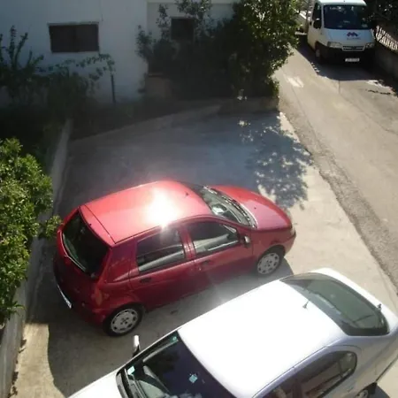 Gemuetliche Mit Terrasse By Interhome Apartman *