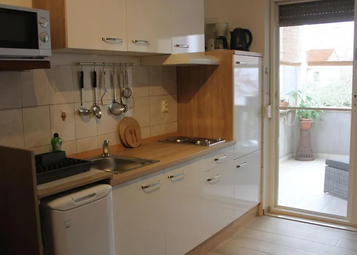 Gemuetliche Mit Terrasse By Interhome Zadar