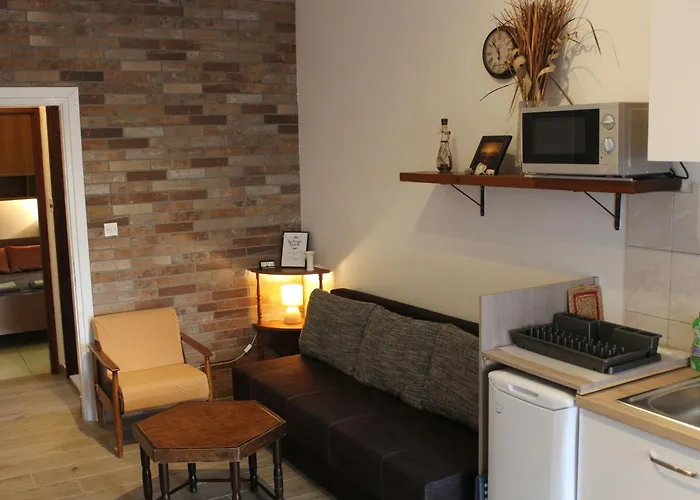 Gemuetliche Mit Terrasse By Interhome Apartamento