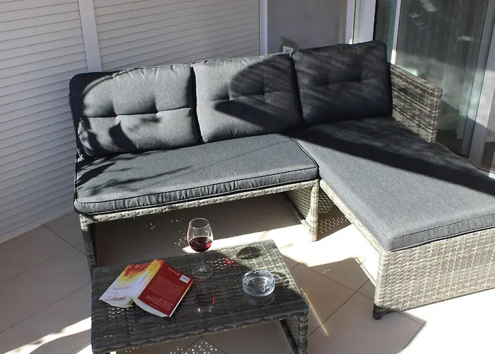 Apartamento Gemuetliche Mit Terrasse By Interhome *